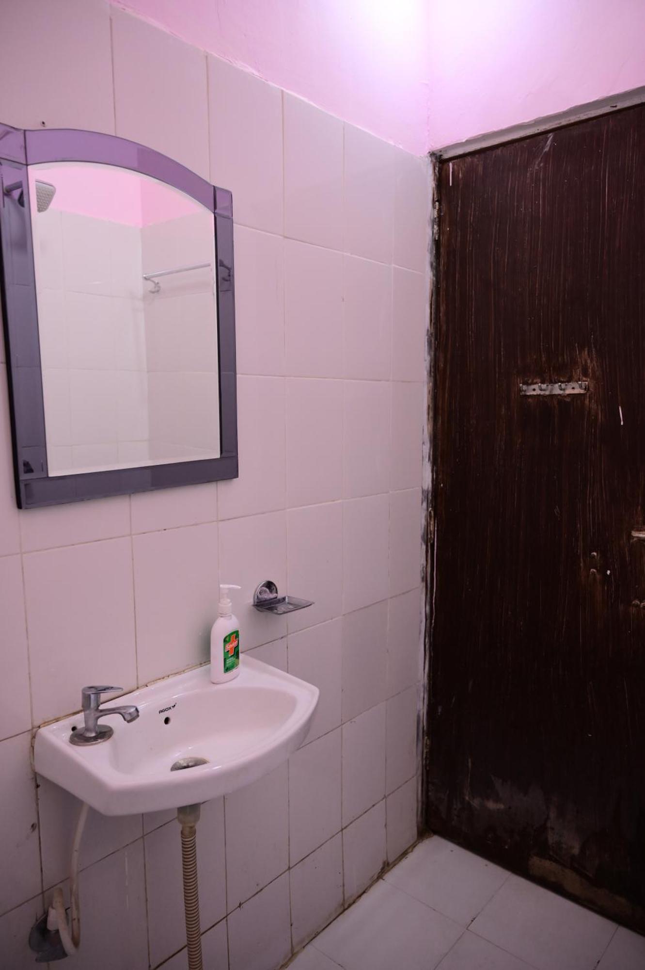 Jankivihar Homestay At Prahladghat Within 1Km From Shri Ram Mandir Ayodhya Eksteriør billede